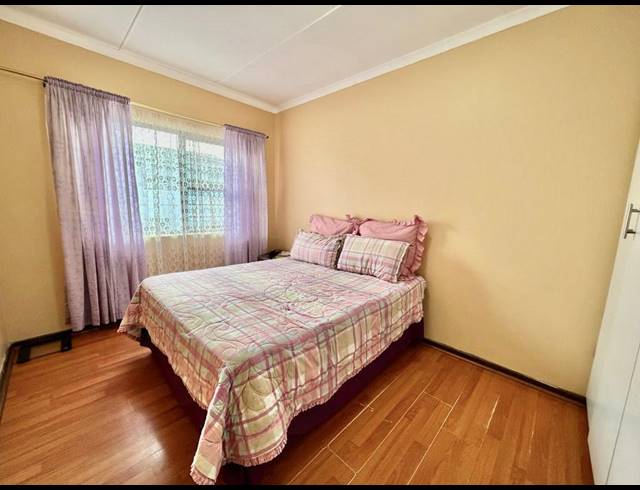 3 BEDROOM HOUSE FOR SALE IN SILVERSANDS